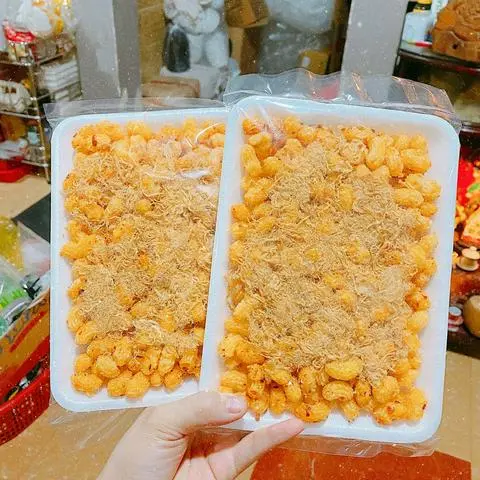 Hình ảnh Nui phô mai lắc chà bông