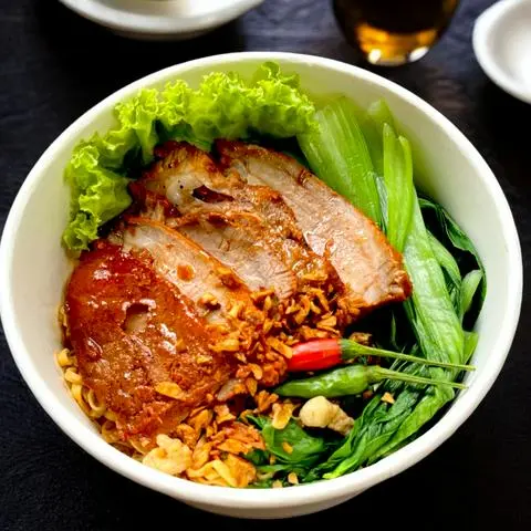 Hình ảnh Mì trộn thịt xá xíu  ( Signature)
