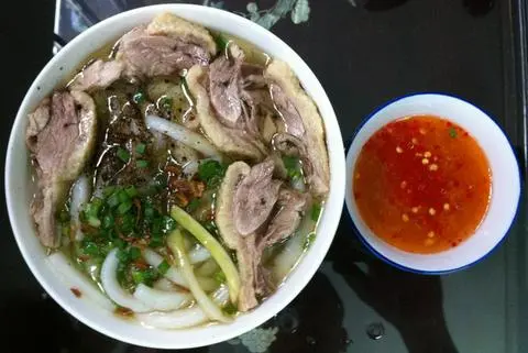 Hình ảnh Bánh Canh Gà + trứng cút