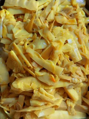 Hình ảnh Cơm Măng Xào & Rau
