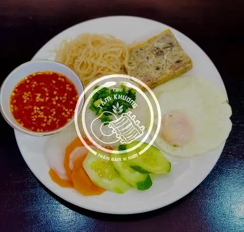 Hình ảnh Cơm tấm bì chả ốp la