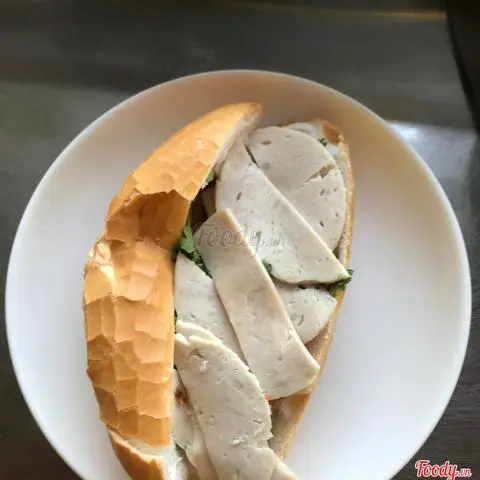 Hình ảnh Bánh mì chả lụa - lớn