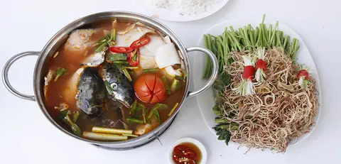 Hình ảnh Lẩu đầu cá hồi