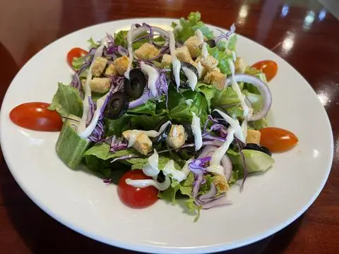 Hình ảnh Salad trộn sốt dâu tằm - kem