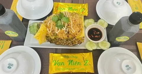 Hình ảnh Cơm chiên dương châu chay trái thơm