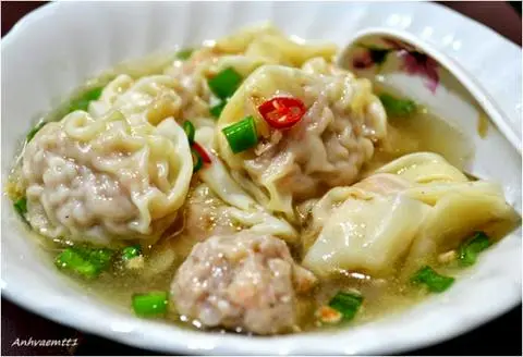 Hình ảnh Hoành thánh giò