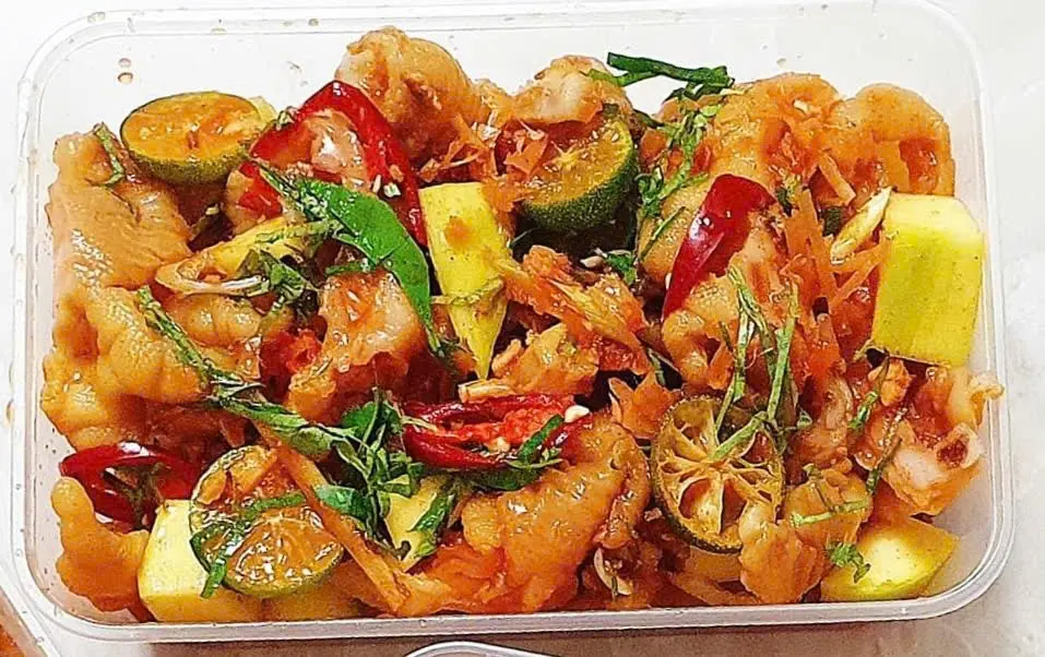 Hình ảnh Chân Gà  Sốt Thái Phần Nhỏ 