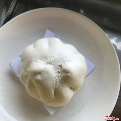 Hình ảnh Bánh bao nhân thịt - 2 trứng cút