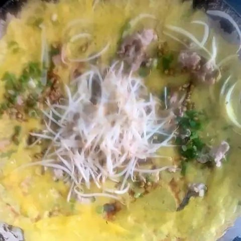 Hình ảnh Bánh xèo thịt nhiều