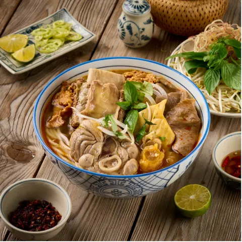Hình ảnh Bún bò siêu đặc biệt - full topping