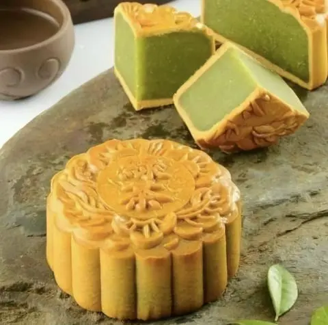 Hình ảnh 1 Bánh Trung Thu Trà Xanh Chay thơm ngon ít ngọt 200gr