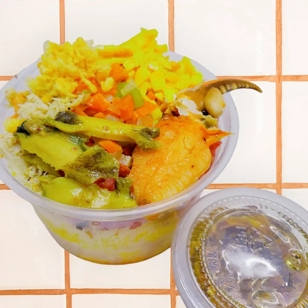 Hình ảnh Cơm Chiên (ST25) Mềm Dẻo, Cua,Bào Ngư, Chà Bông Heo Gà + Tặng Sốt Tương Hành Phi
