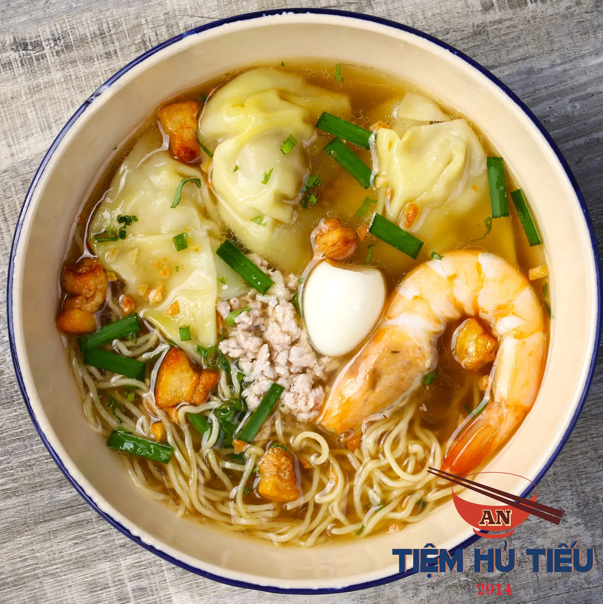 Hình ảnh Mì hoành thánh tôm trứng