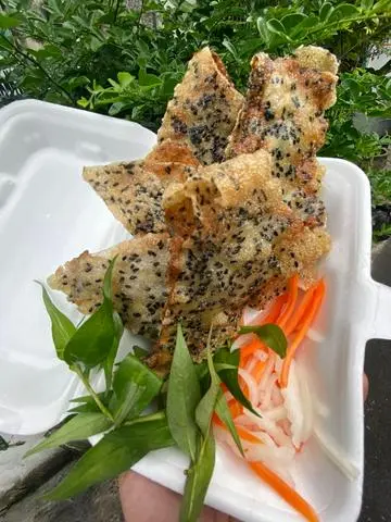 Hình ảnh Bánh tráng chả mực (Snack) - 4 cái