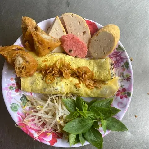 Hình ảnh Bánh cuốn trứng thập cẩm
