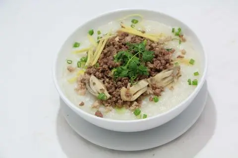 Hình ảnh Cháo thịt bò tổ yến