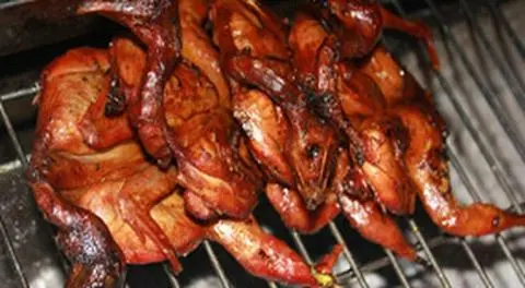 Hình ảnh Chim cút nướng (2 con)