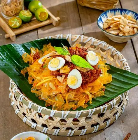Hình ảnh Bánh Tráng Trộn Khô Gà