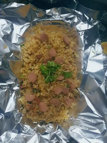 Hình ảnh Cơm chiên pate xúc xích