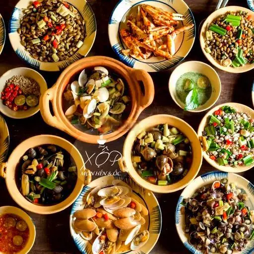 Hình ảnh Thập cẩm ốc hấp sả