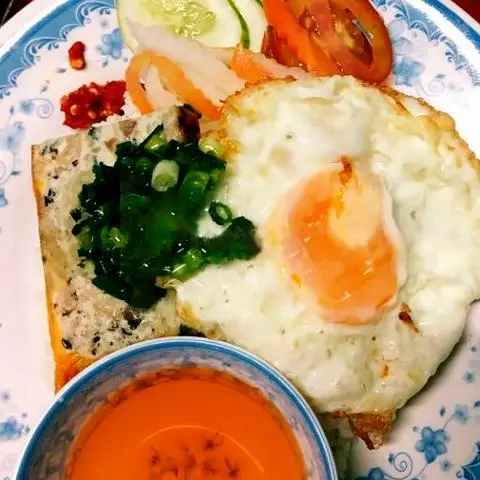 Hình ảnh Cơm chả ốp la