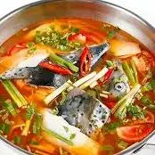 Hình ảnh lẩu đầu cá hồi chưa cay