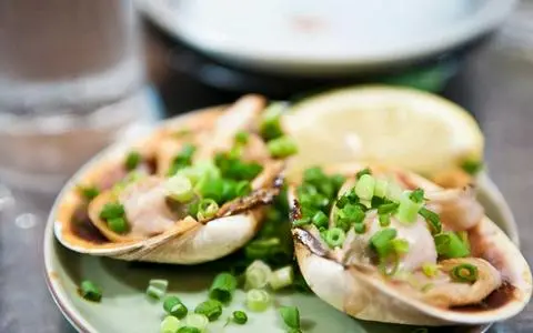 Hình ảnh Sò sữa nướng mỡ hành