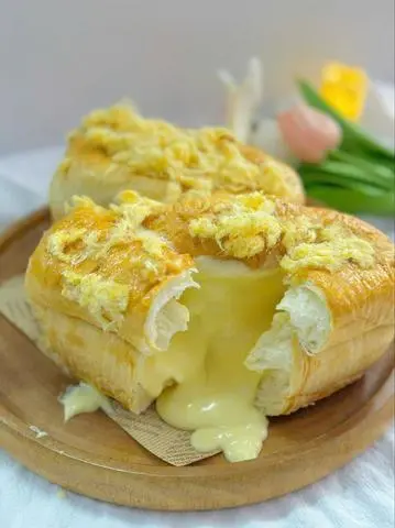 Hình ảnh Bánh Phô Mai Tan Chảy Lớn