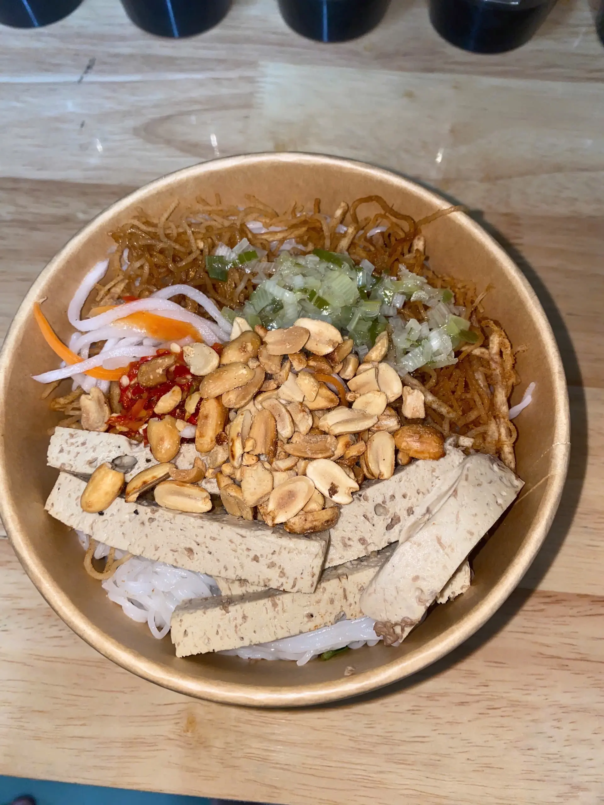 Hình ảnh Bún nước tương Bì+Chả lụa chay