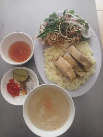 Hình ảnh Cơm gà chặt