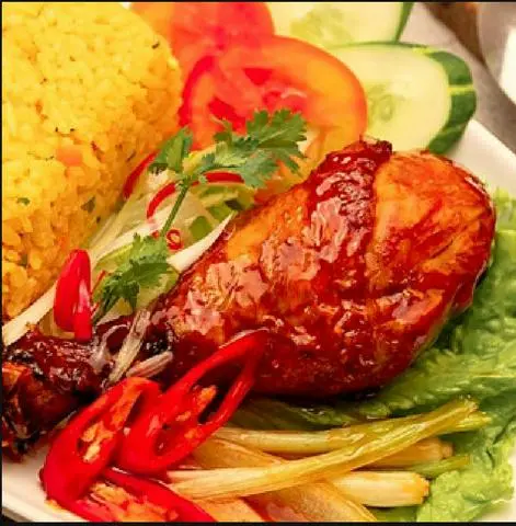 Hình ảnh Cơm chiên đùi gà nước mắm TP