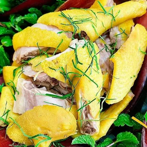 Hình ảnh GÀ HẤP MÍA 1/2 CON CHẶT SẴN 