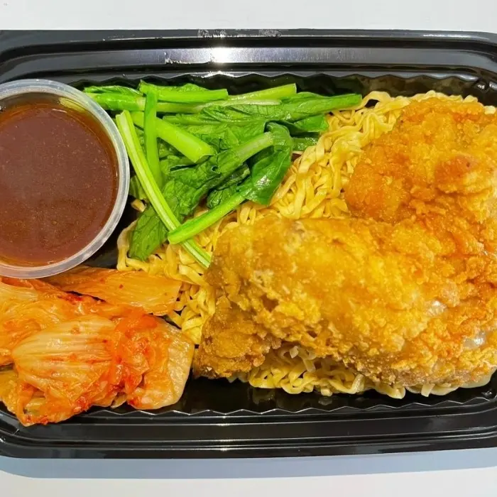 Hình ảnh Mì trộn cánh gà 