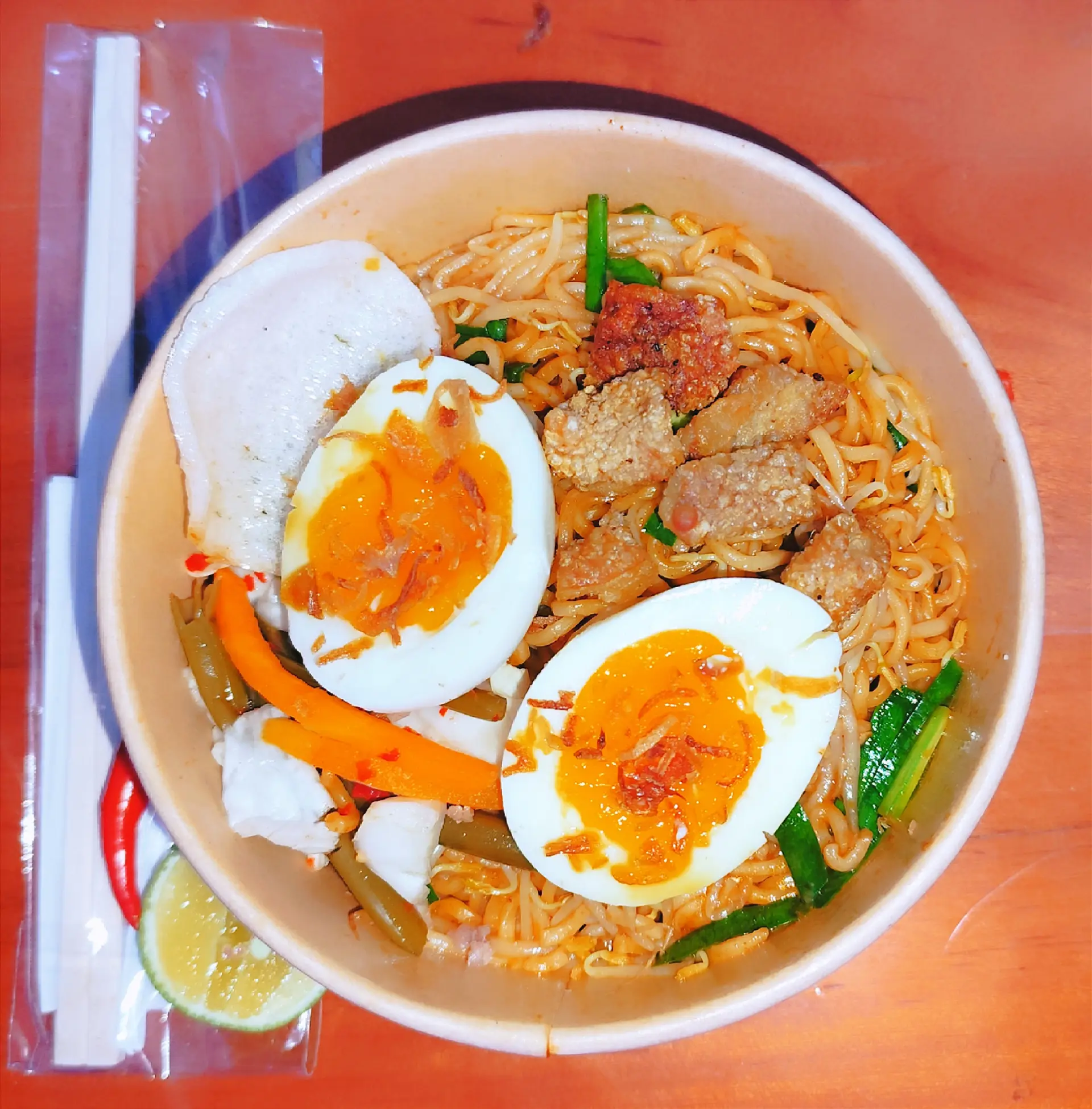 Hình ảnh Mì Trộn Tóp Mỡ Trứng Lòng Đào