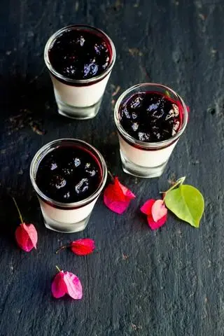Hình ảnh Panna cotta việt quất