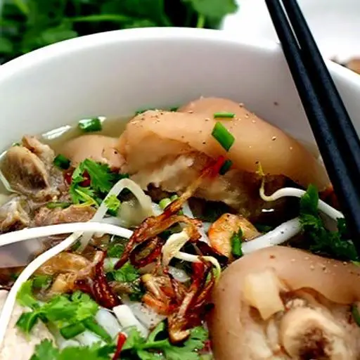Hình ảnh Bánh canh giò - thịt - mộc