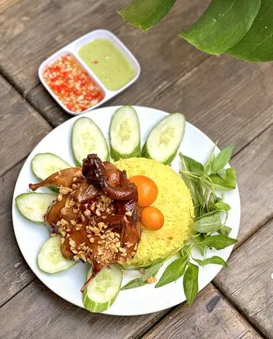 Hình ảnh Cơm cút mắm tỏi + trứng non