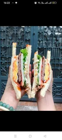 Hình ảnh Sandwick xốt mayonnaise chà bông kẹp bò trứng