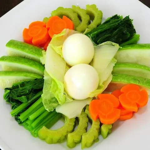 Hình ảnh Cơm trứng luộc mắm hành + rau luộc