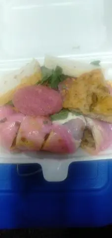 Hình ảnh Bánh cuốn thanh long đỏ trứng