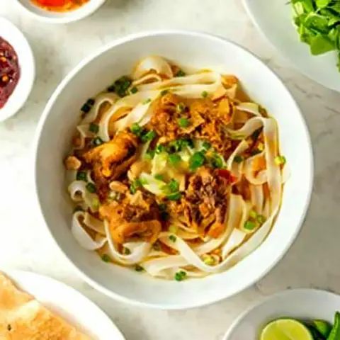 Hình ảnh Mì Quảng gà ta