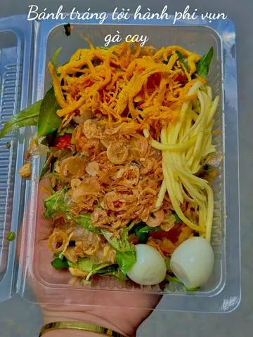 Hình ảnh Bánh tráng tỏi hành phi khô gà