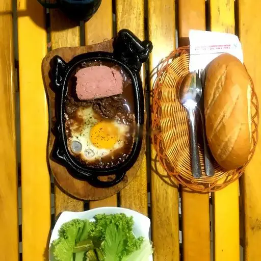 Hình ảnh Bò né trứng pate