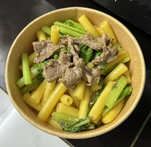 Hình ảnh nui xào bò