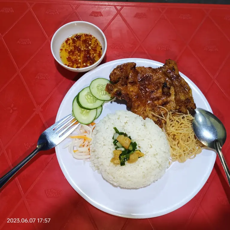Hình ảnh Cơm Sườn Bì