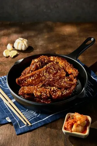Hình ảnh Sườn rán xốt tỏi tương cỡ L/ Garlic soy sauce rib size L