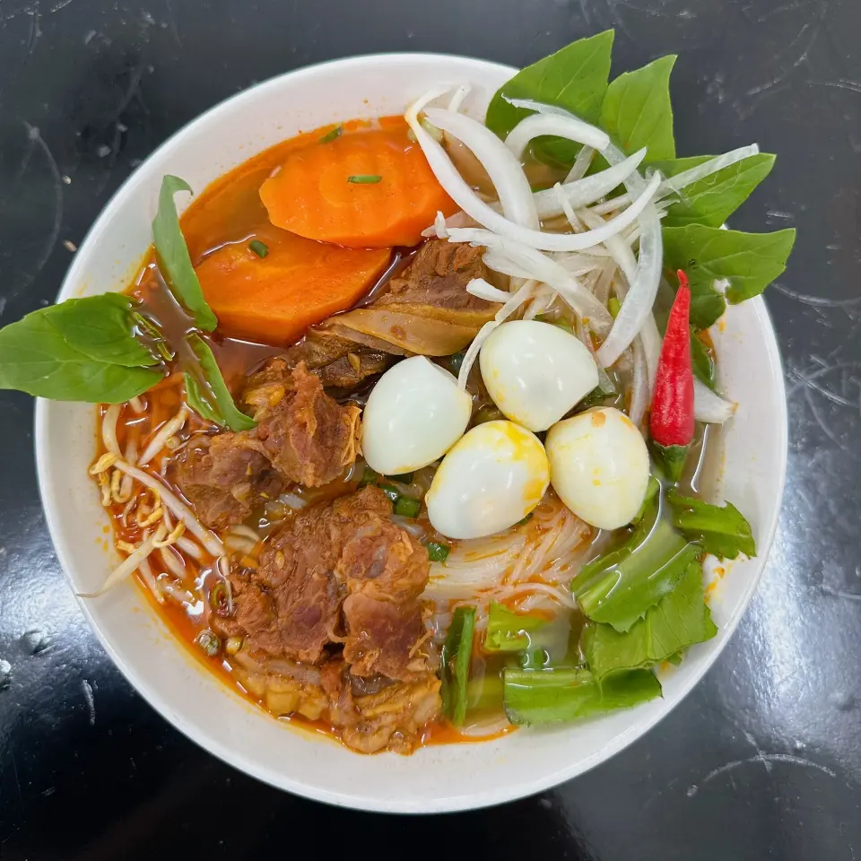 Hình ảnh Bò Kho Đặc Biệt Trứng Cút (Nhiều Bò + 4 Viên Trứng Cút)