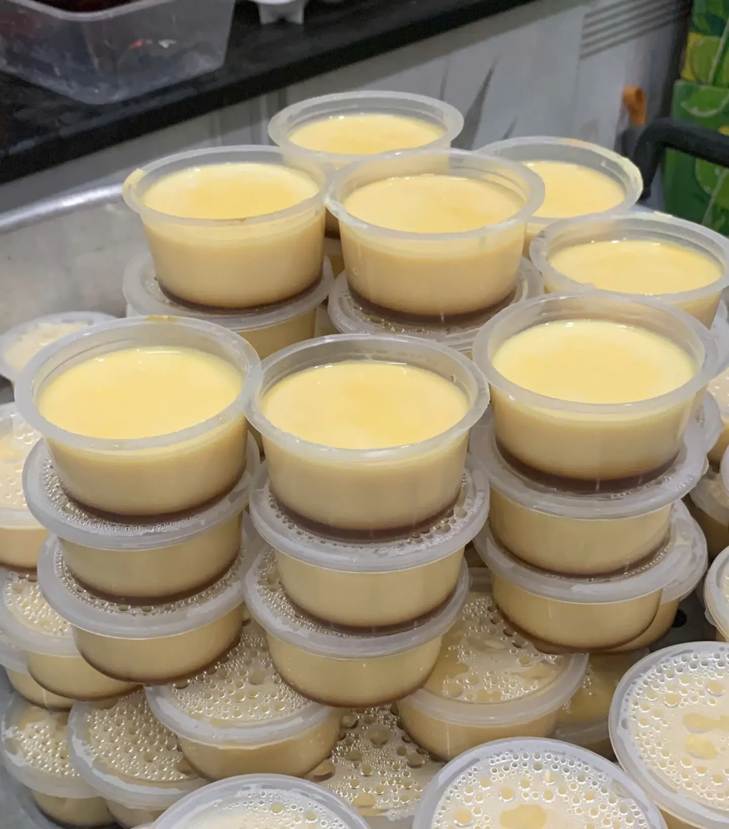 Hình ảnh 10 Bánh flan trứng sữa nhà làm