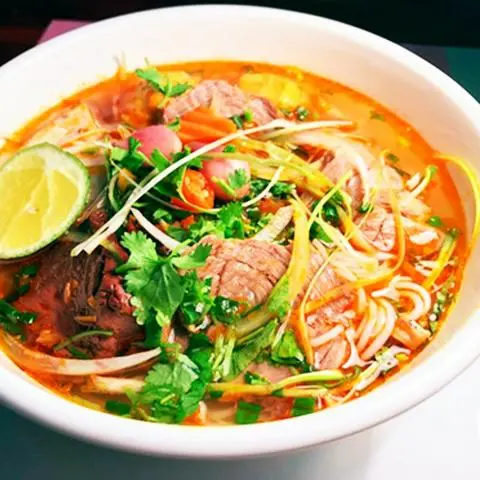 Hình ảnh bún bò tái chả