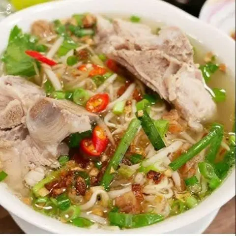 Hình ảnh hũ tiếu chả cá